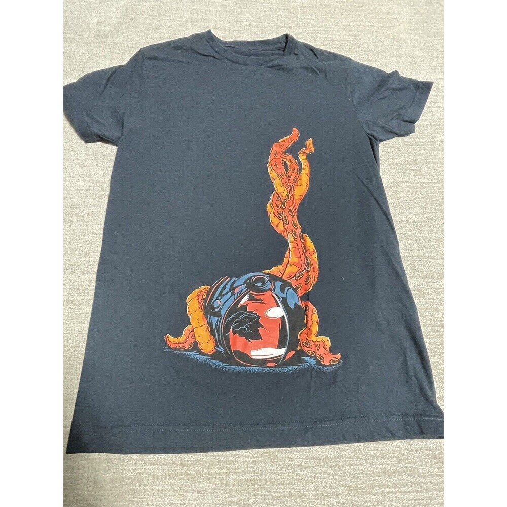 V Sauce Exclusive Shirt Mens Black T-Shirt size Medium Squid Print